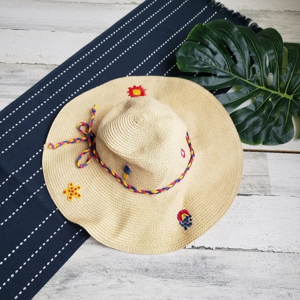 Target| Embroidered Summer Floppy Hat Tan